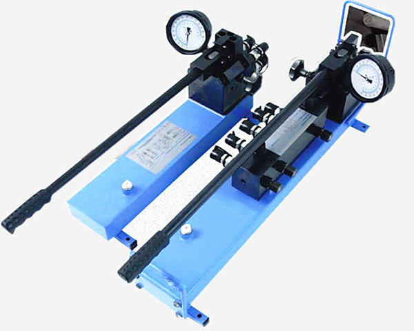 超高壓手(shou)動液壓泵(beng)